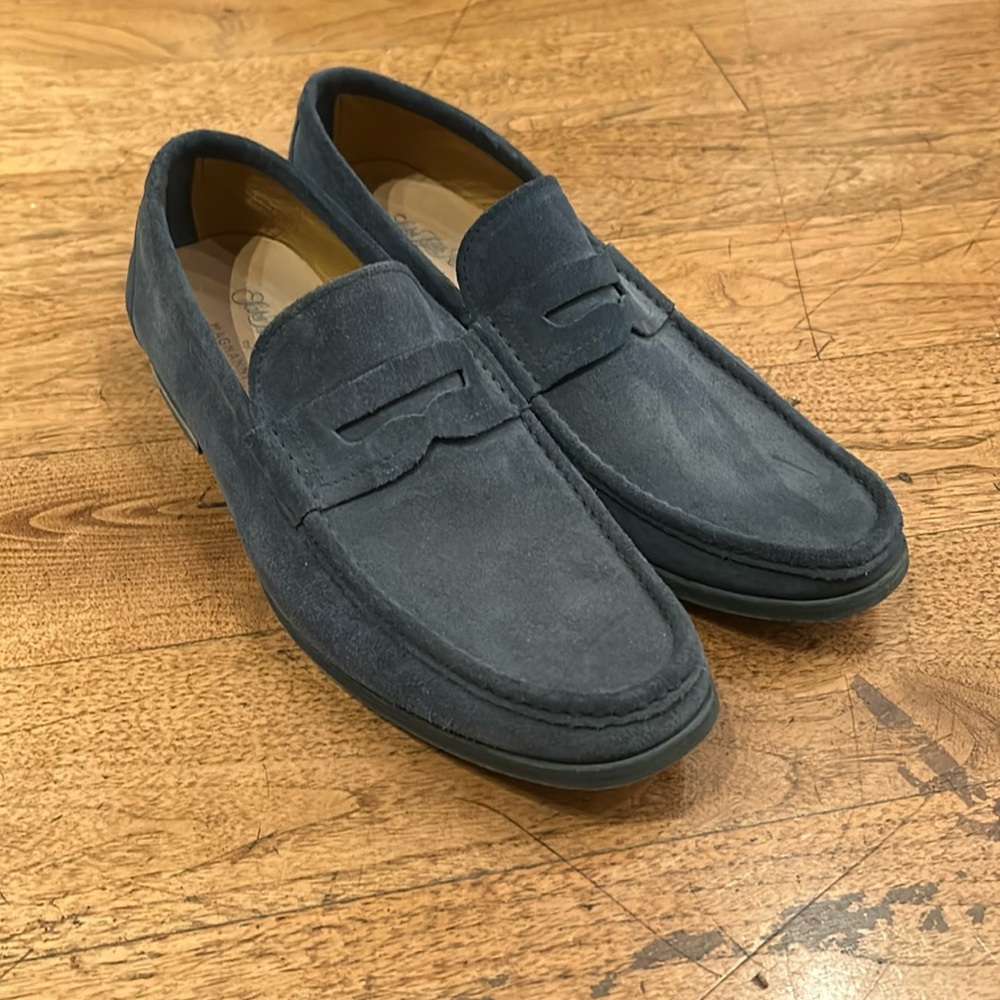 Saks fifth avenue loafers in dark grey color. Made in Spain. Size 10 men’s